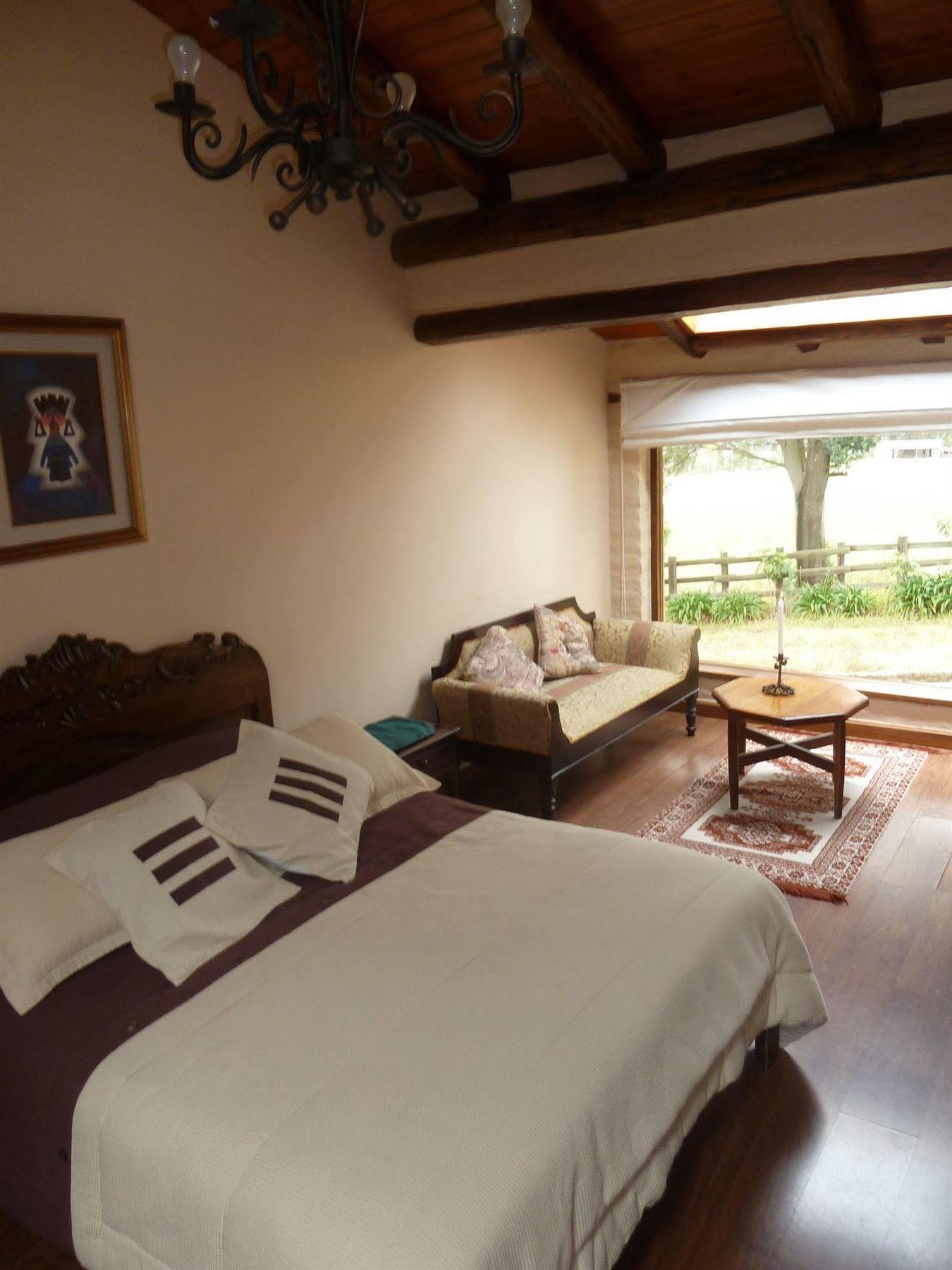 Hacienda Hosteria San Luis Каямбе Экстерьер фото