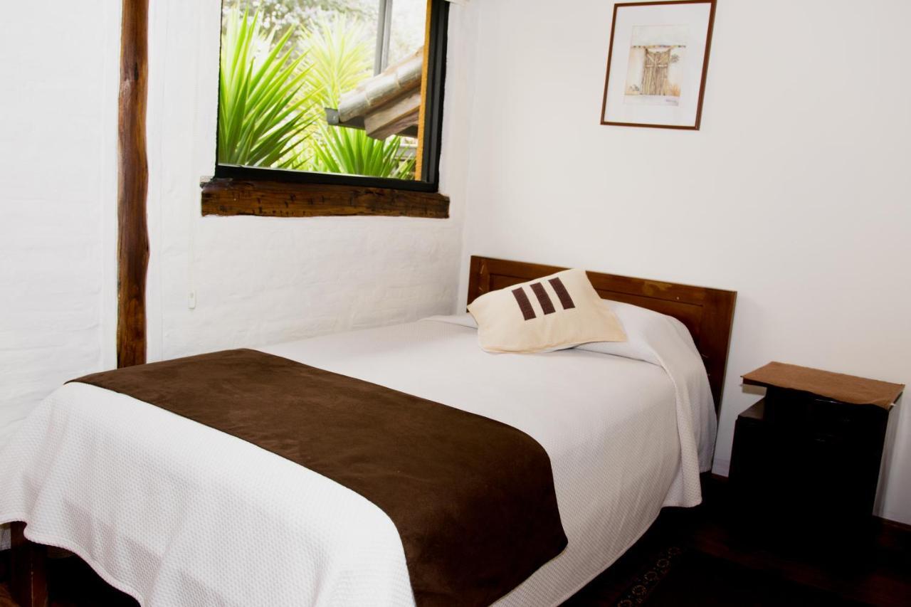 Hacienda Hosteria San Luis Каямбе Экстерьер фото